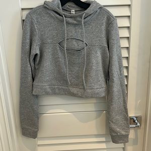 Ali yoga hoodie. Has a front cut out. Brand new with tags